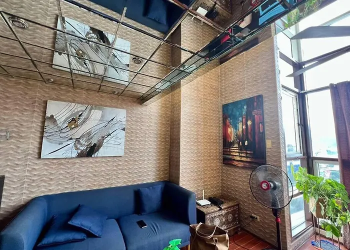 Appartement Huge & Vibrant 2 Bedroom Unit In *